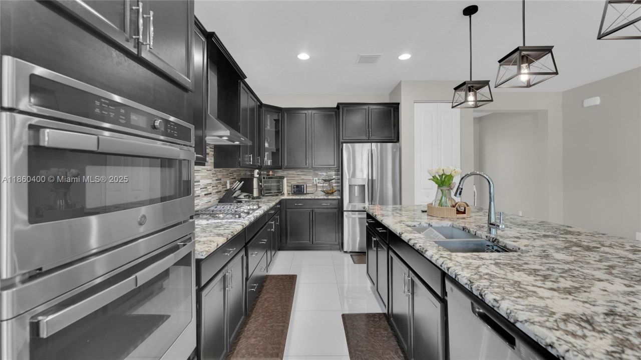 7349 Stella Ln, Lake Worth, FL 33463 Photo