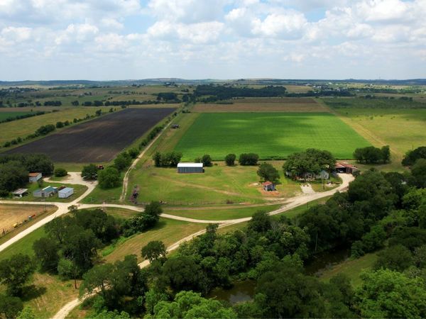 2550 York Creek Rd, New Braunfels, TX 78130