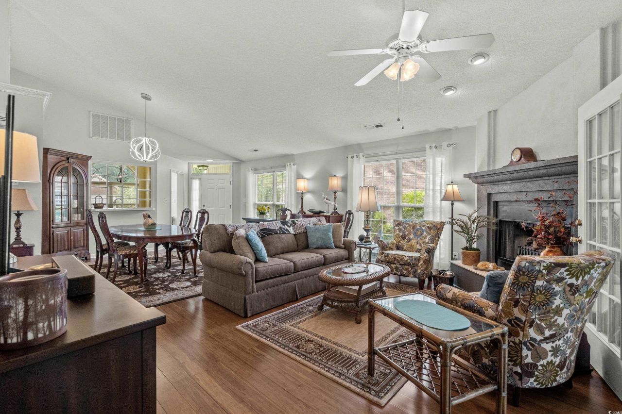 1010 Swan Lake Dr. Photo 12