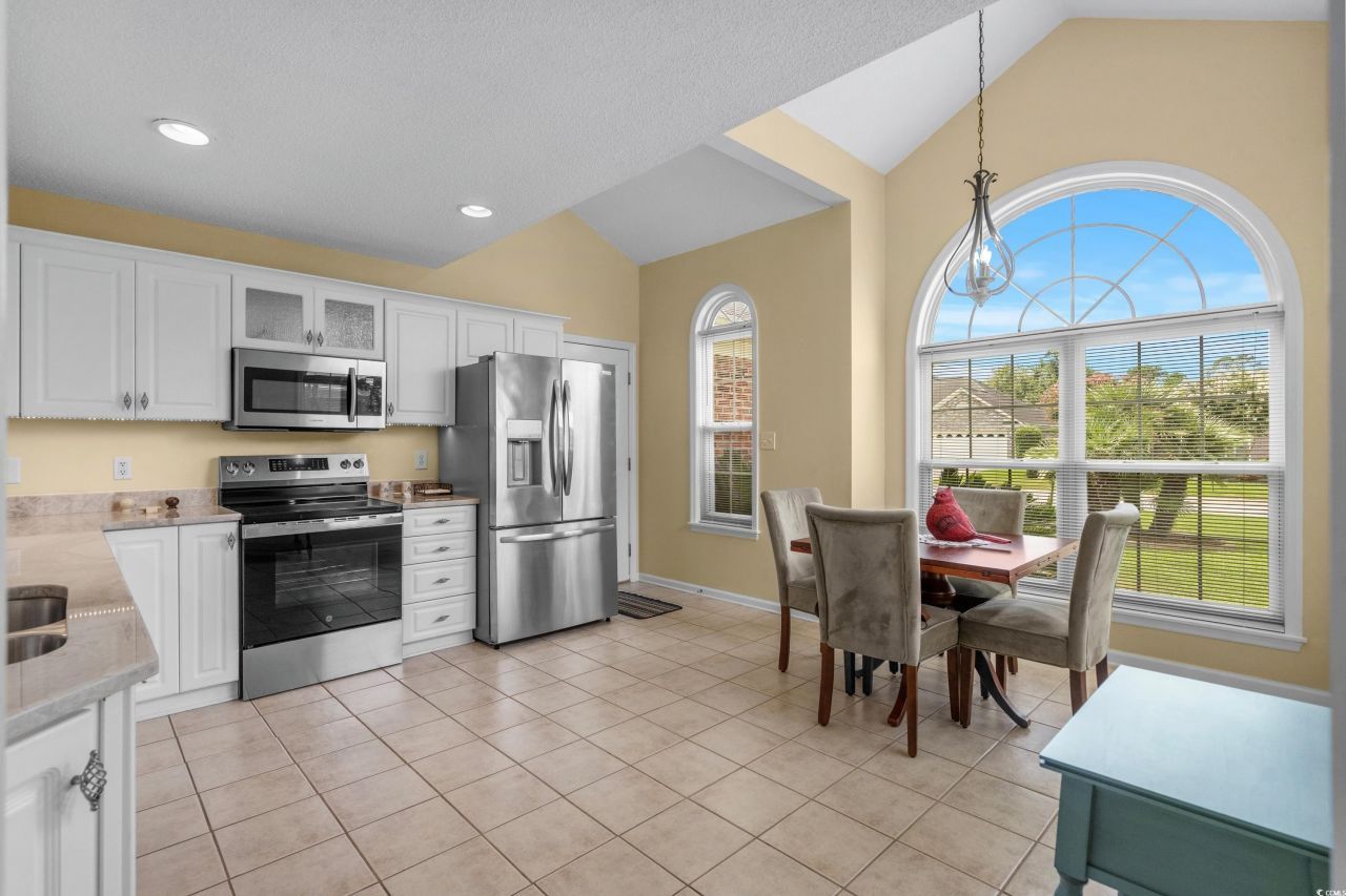 1010 Swan Lake Dr. Photo 15