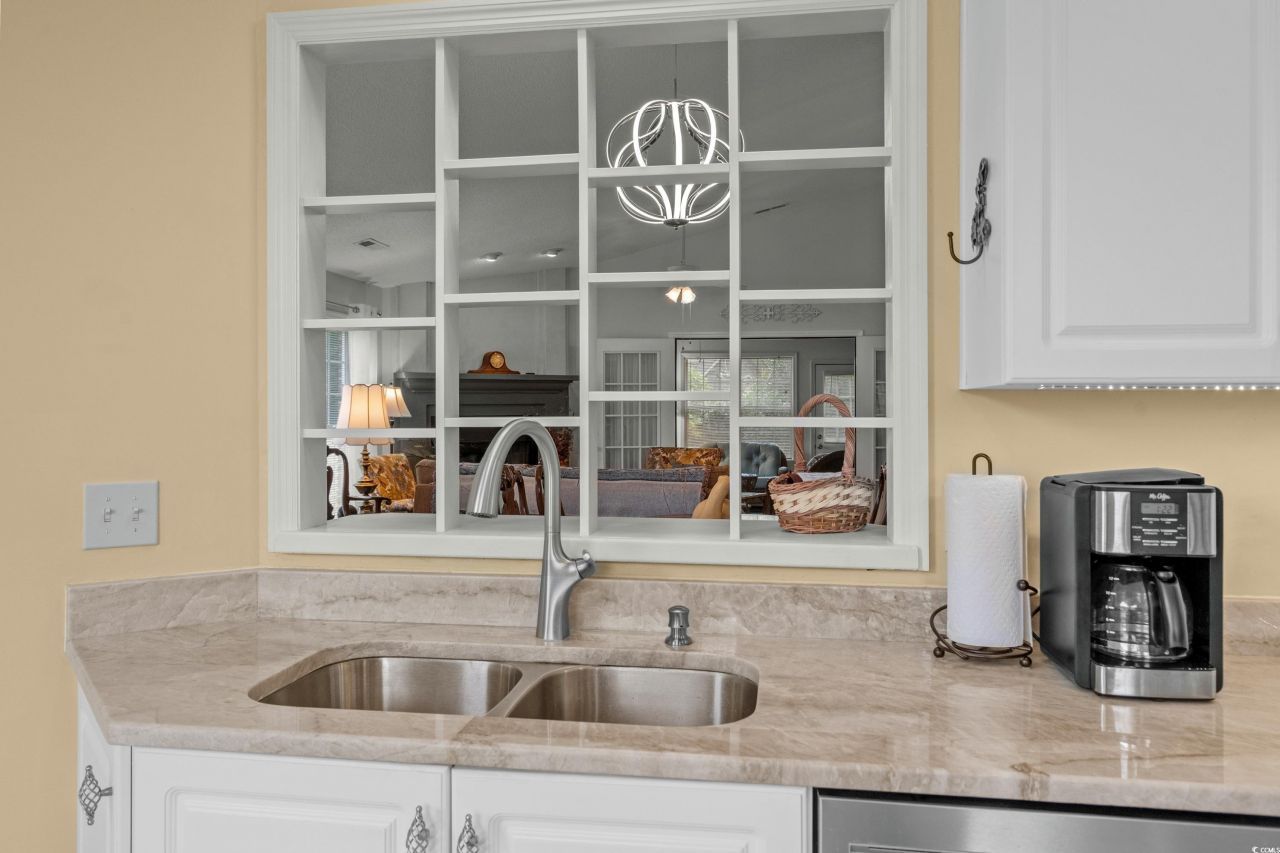 1010 Swan Lake Dr. Photo 18