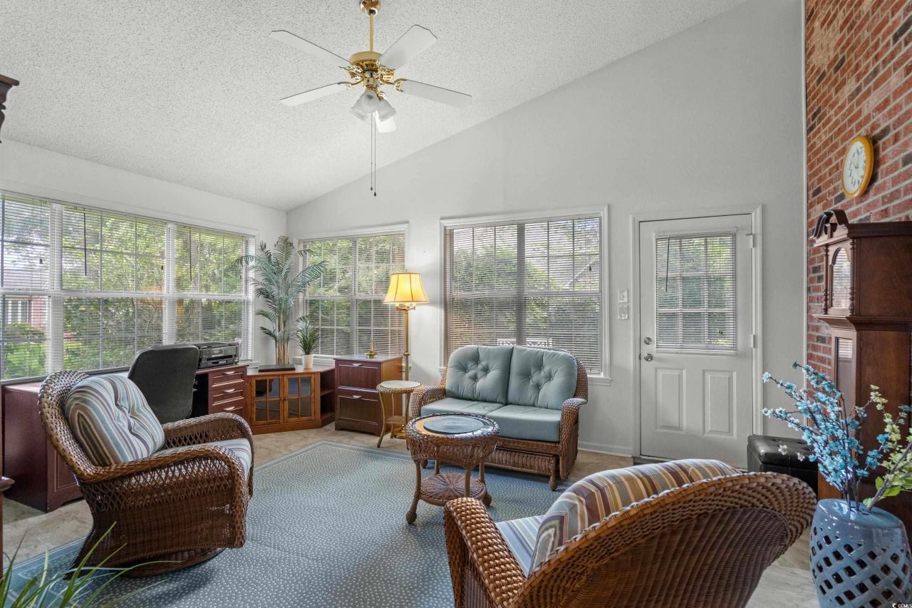 1010 Swan Lake Dr. Photo 21