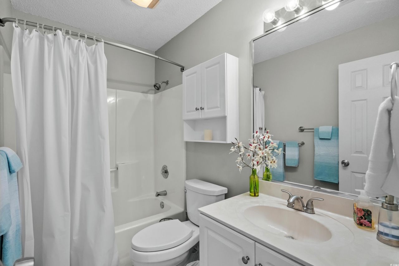 1010 Swan Lake Dr. Photo 32