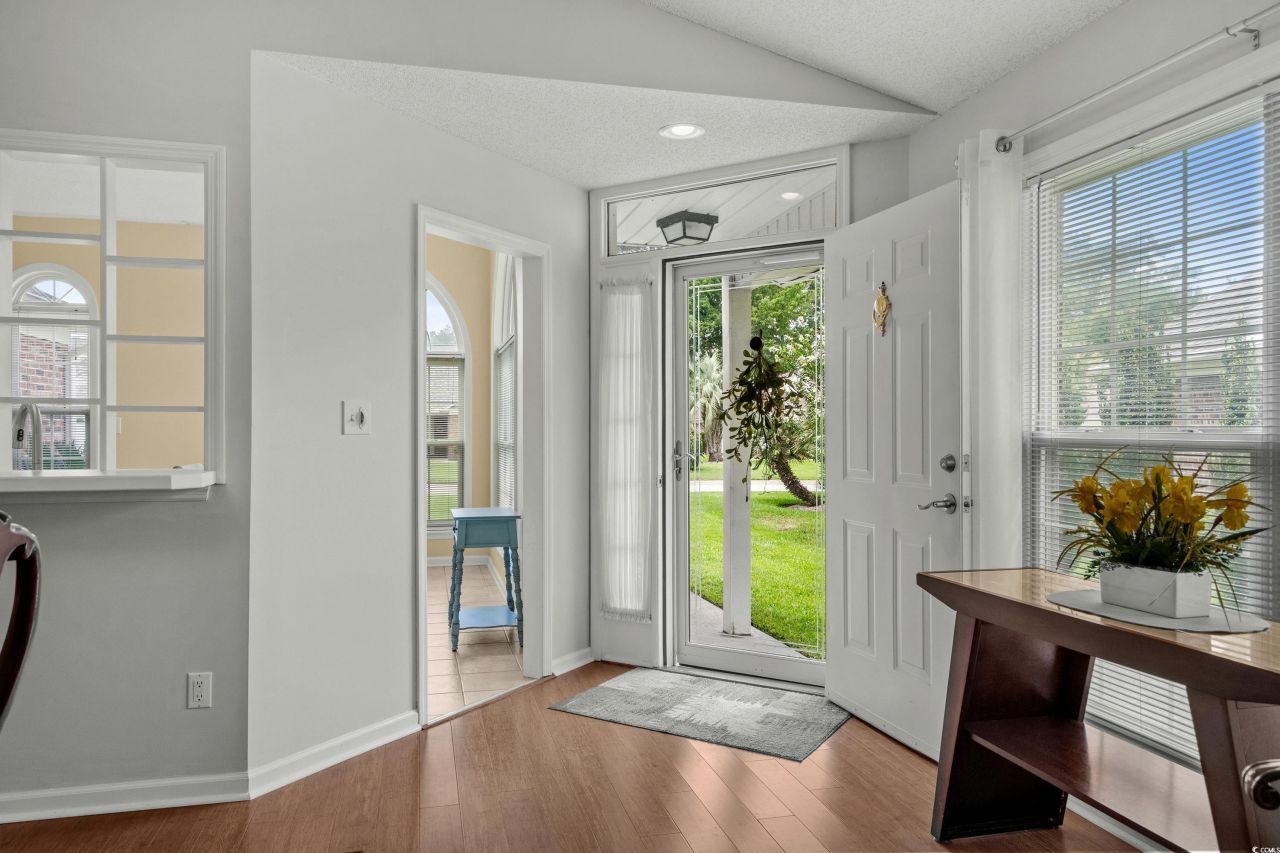 1010 Swan Lake Dr. Photo 7