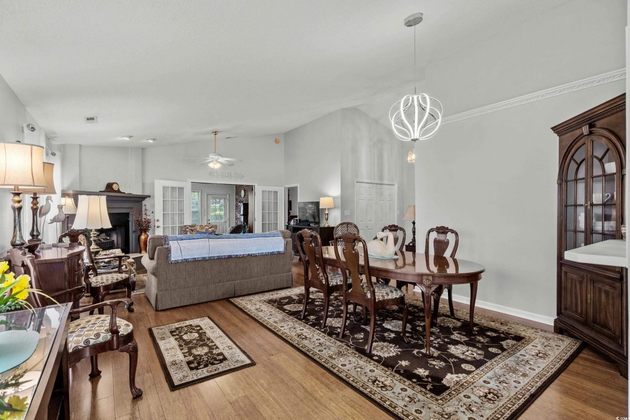 1010 Swan Lake Dr. Photo 8