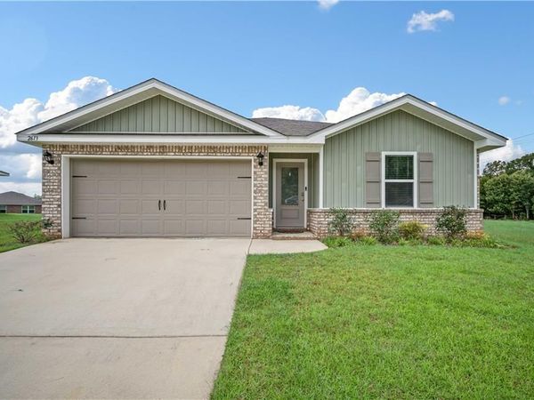 2613 Windmere Drive E, Semmes, AL 36575