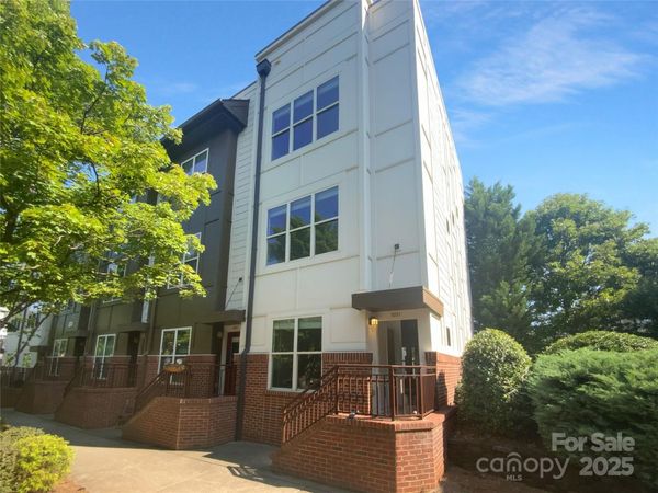 1031 Skyline View Way, Charlotte, NC 28204