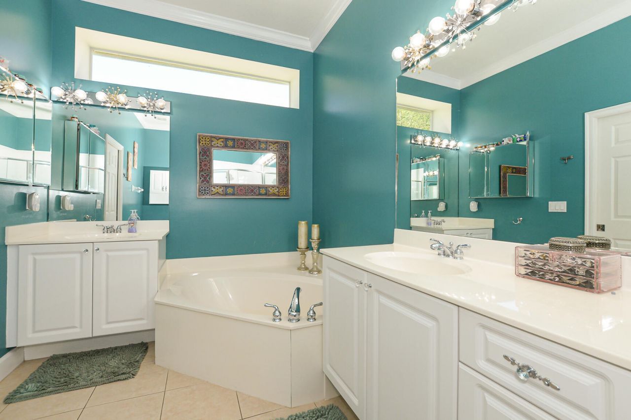 608 NE Canoe Park Circle, Port Saint Lucie, FL 34983 Photo