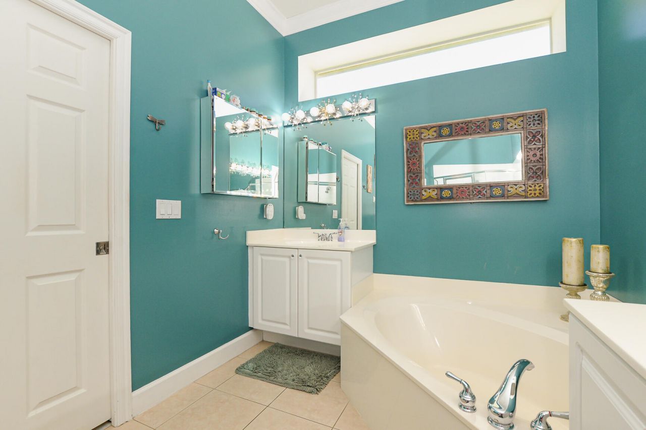 608 NE Canoe Park Circle, Port Saint Lucie, FL 34983 Photo