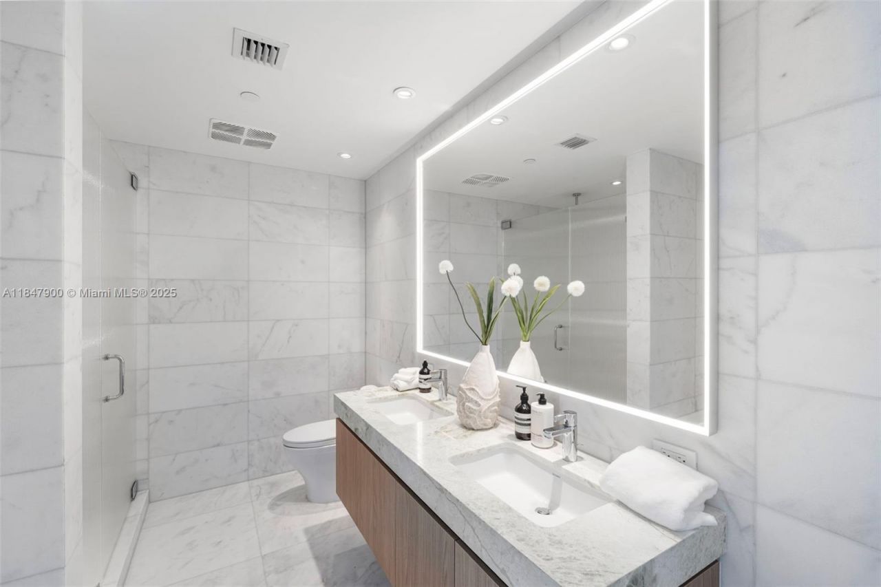 Please Call For Address, Unit 2101/02, Miami Beach, FL 33139 Photo