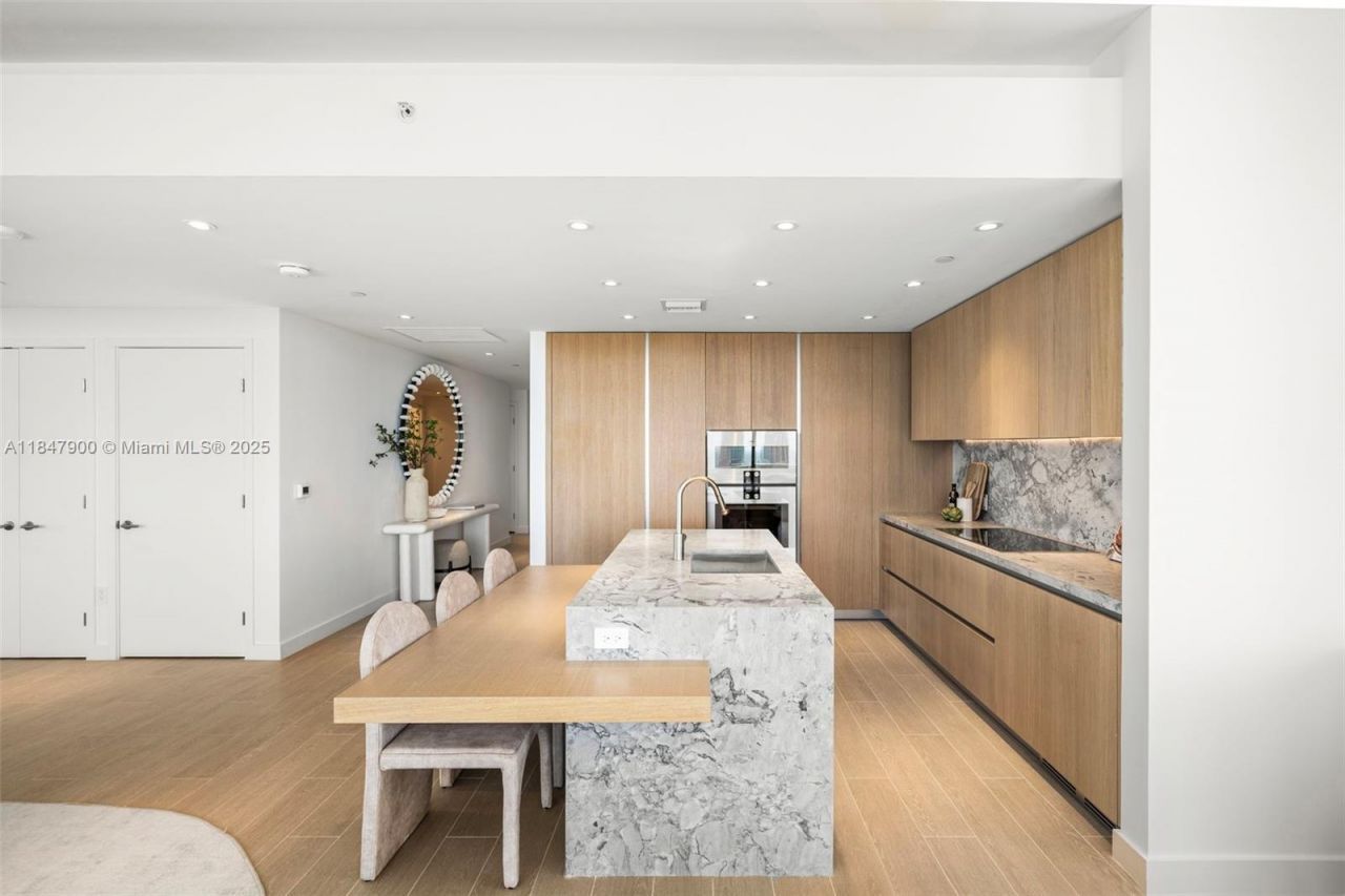 Please Call For Address, Unit 2101/02, Miami Beach, FL 33139 Photo