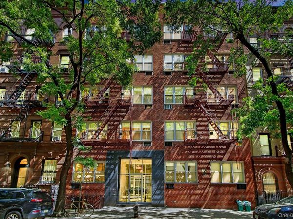 321 E 89th Street, Unit 2B, New York (Manhattan), NY 10128