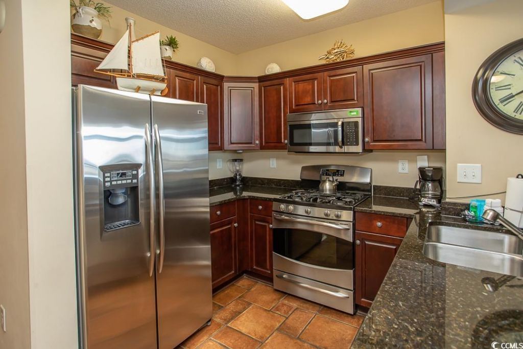 100 North Beach Blvd. Photo 11