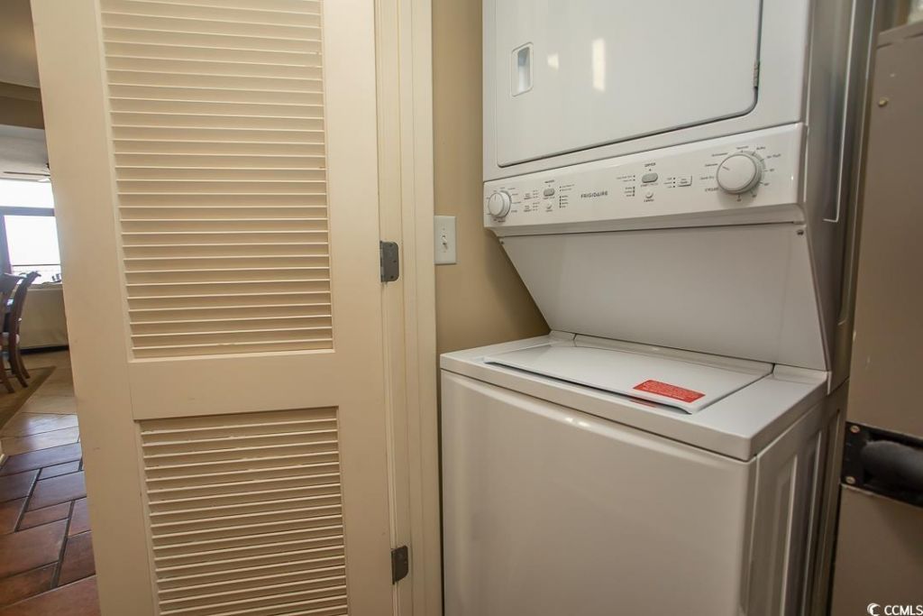 100 North Beach Blvd. Photo 27