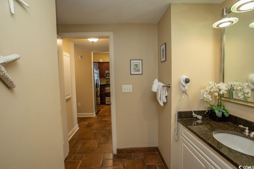 100 North Beach Blvd. Photo 9