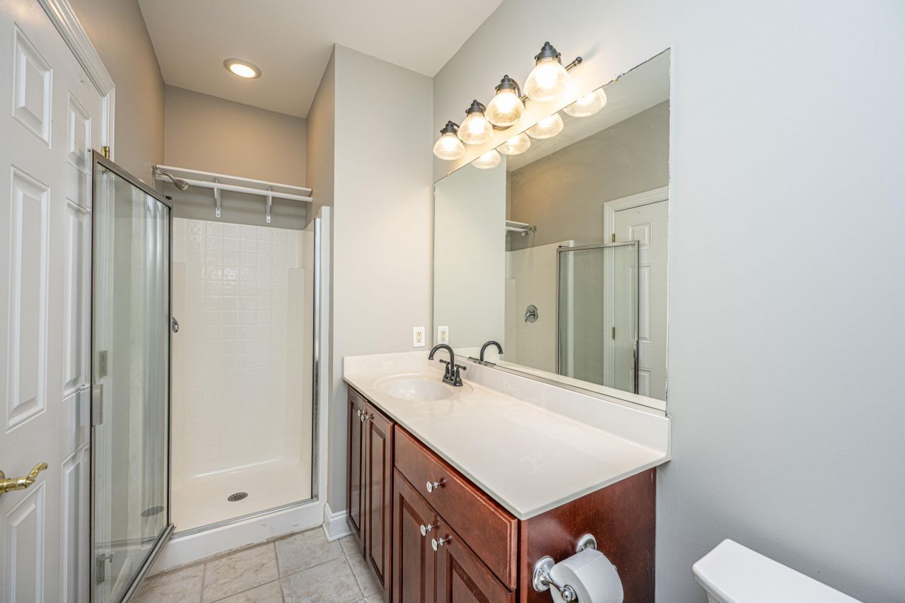 415 Waring Street Photo 31