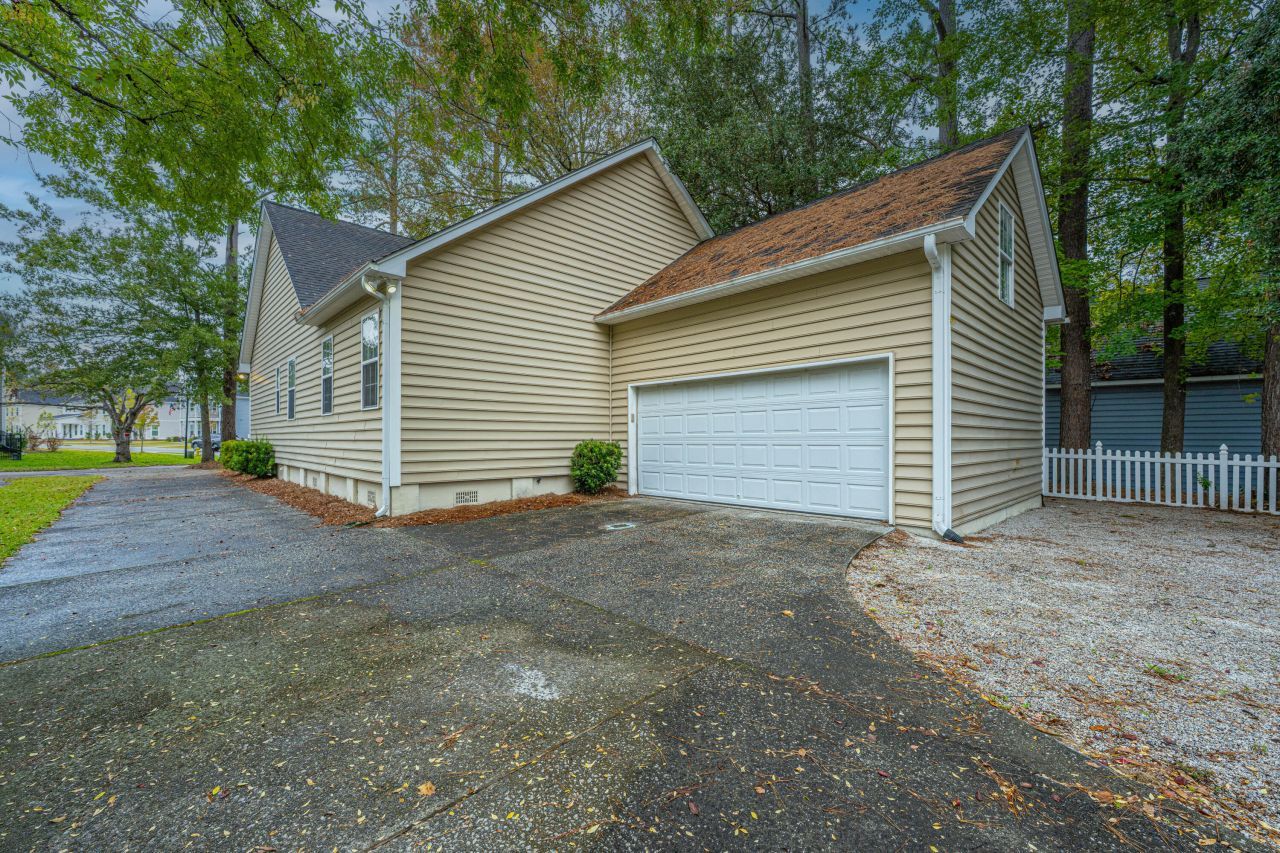 415 Waring Street Photo 43