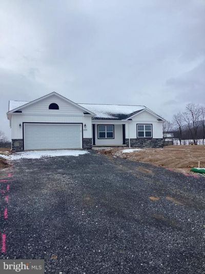 8620 REGAL DRIVE, MERCERSBURG, PA 17236