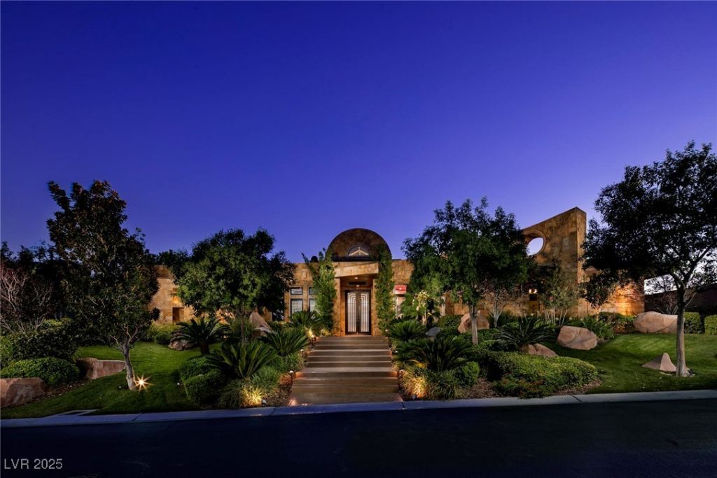 15 Golden Sunray Lane, Las Vegas, NV 89135 Main Photo