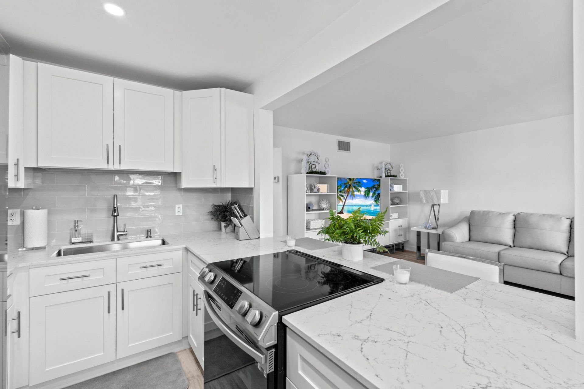 530 Horizons E, Unit 203, Boynton Beach, FL 33435 Photo