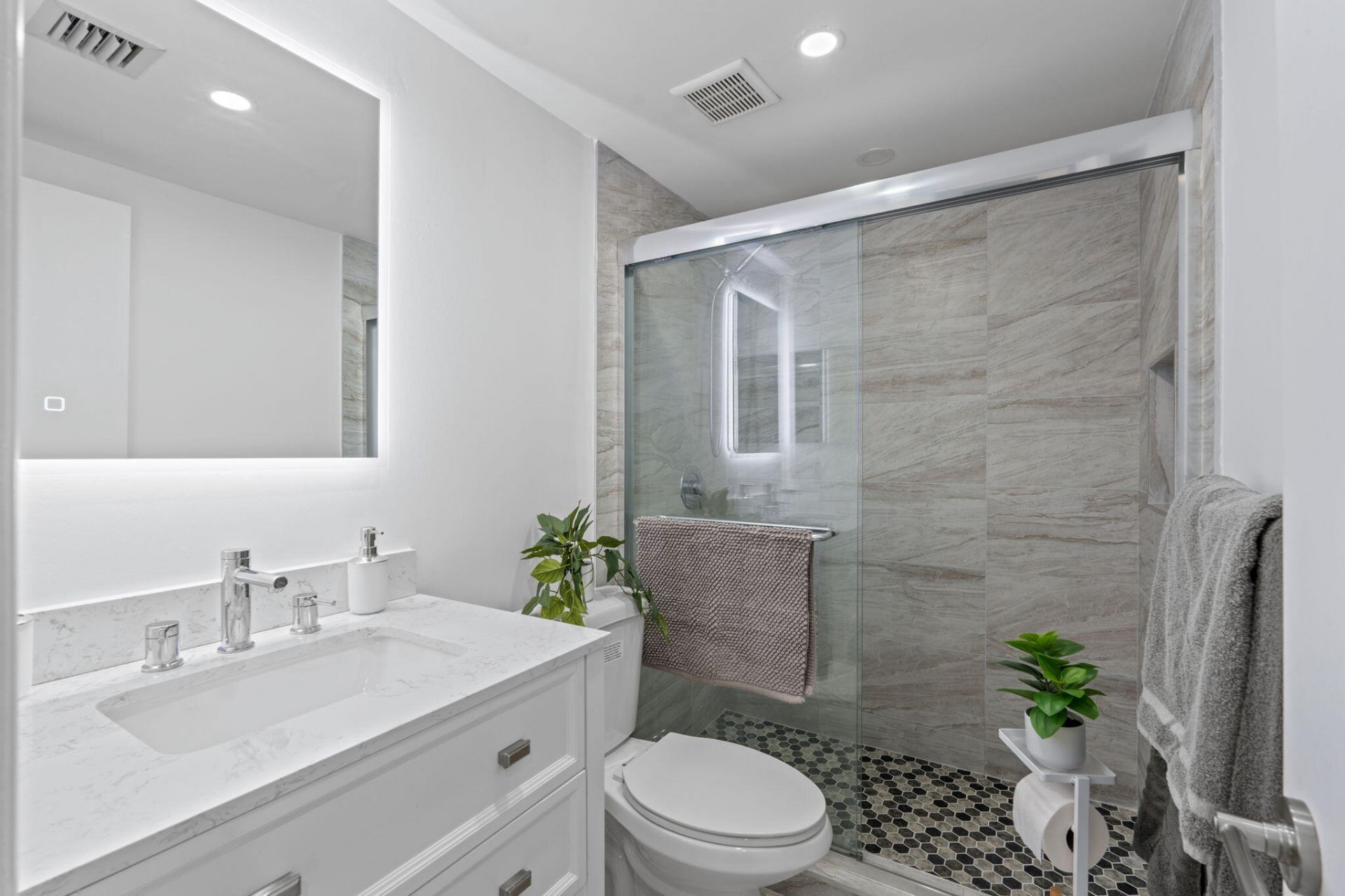 530 Horizons E, Unit 203, Boynton Beach, FL 33435 Photo