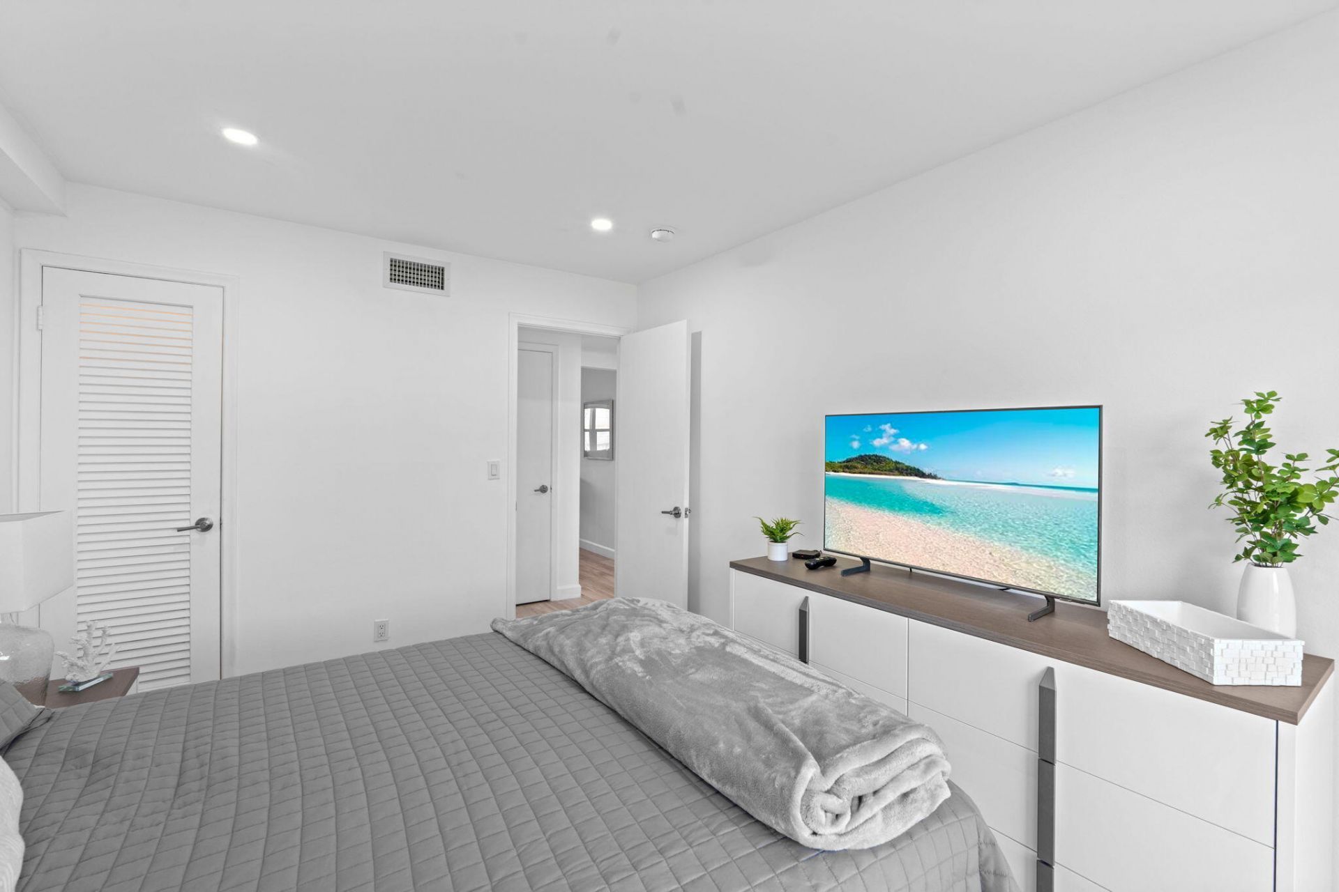 530 Horizons E, Unit 203, Boynton Beach, FL 33435 Photo