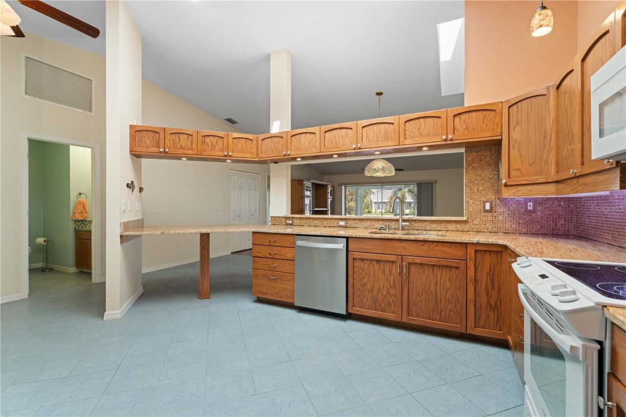 2521 W Marion Avenue, Unit 111, Punta Gorda, FL 33950 Photo