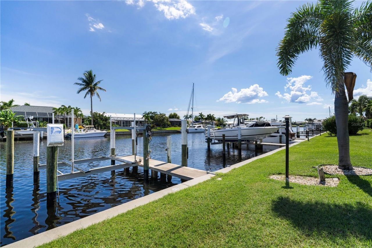 2521 W Marion Avenue, Unit 111, Punta Gorda, FL 33950 Photo