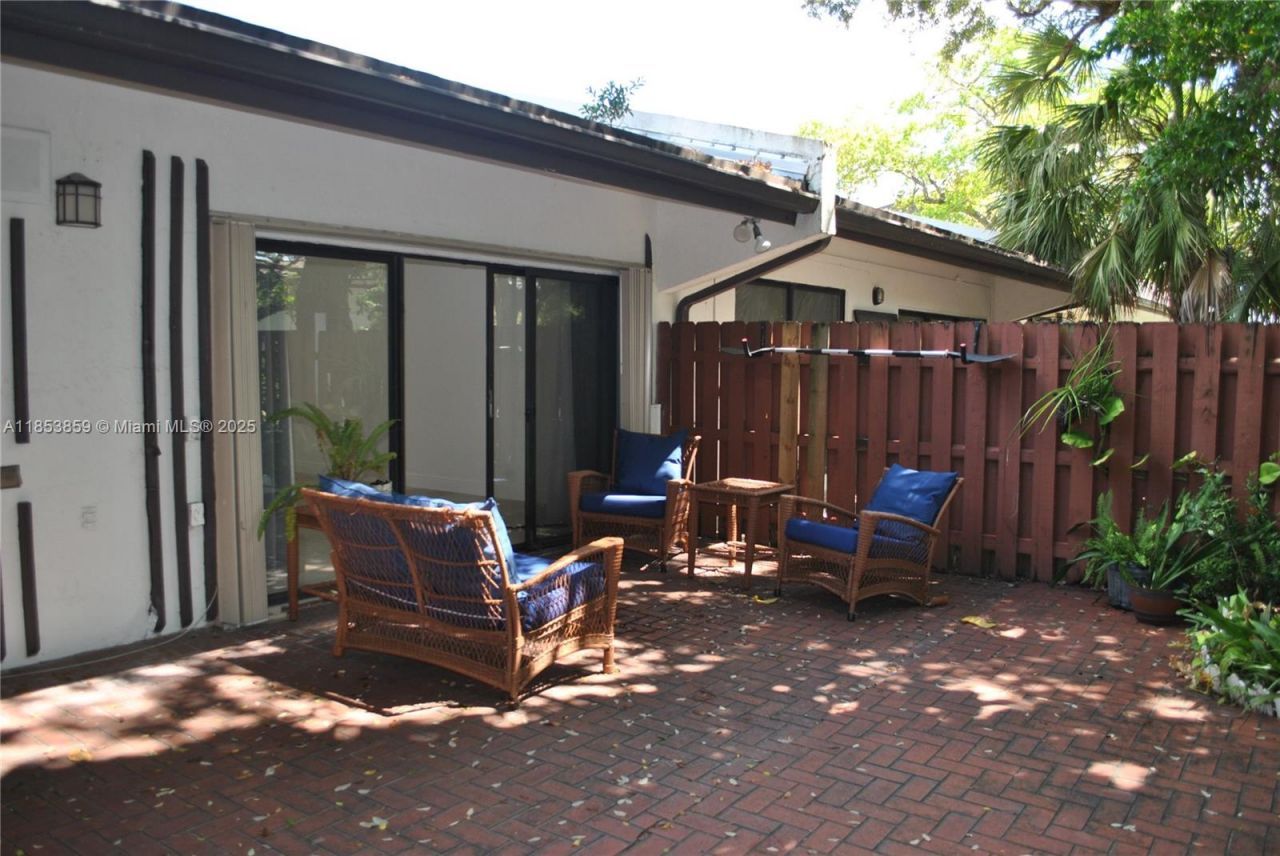 19941 NE 5th Ct, Unit 3M, Miami, FL 33179 Photo