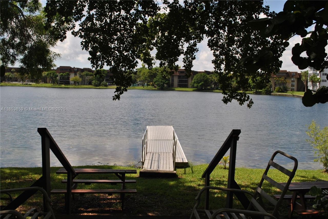 19941 NE 5th Ct, Unit 3M, Miami, FL 33179 Photo