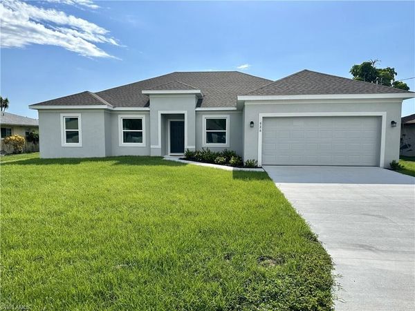 926 SE 23rd PL , CAPE CORAL, FL 33990