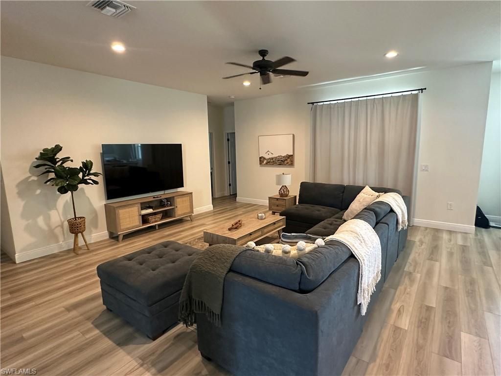 926 SE 23rd Pl , Cape Coral, FL 33990 Photo