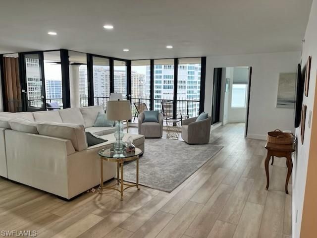 4251 Gulf Shore Blvd N, Unit 14C, Naples, FL 34103 Photo