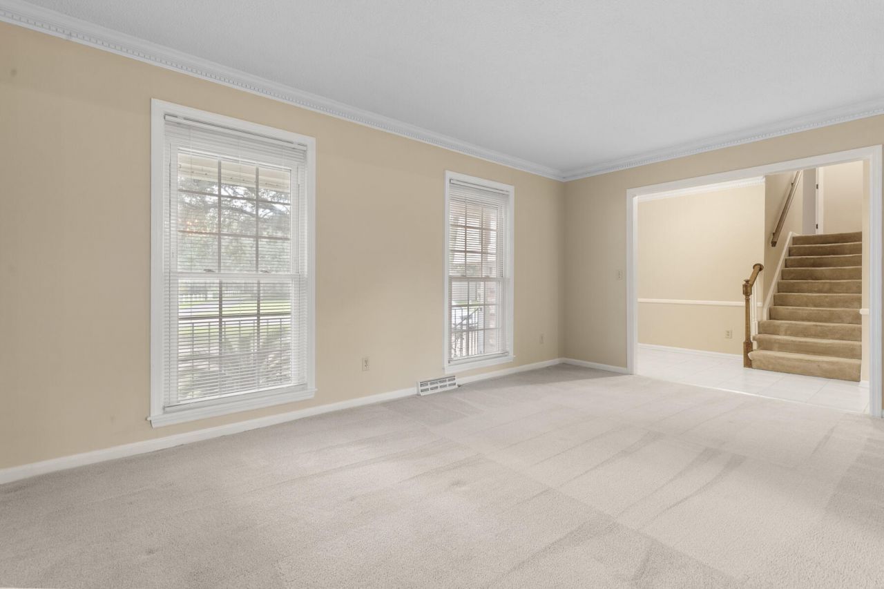 945 Orange Grove Road Photo 10