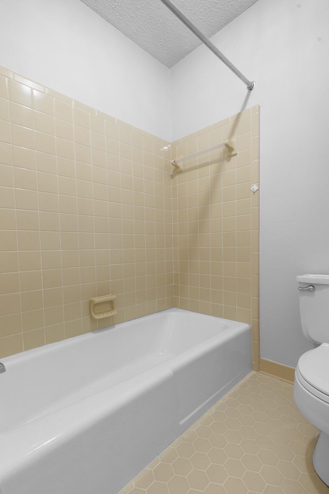 945 Orange Grove Road Photo 17