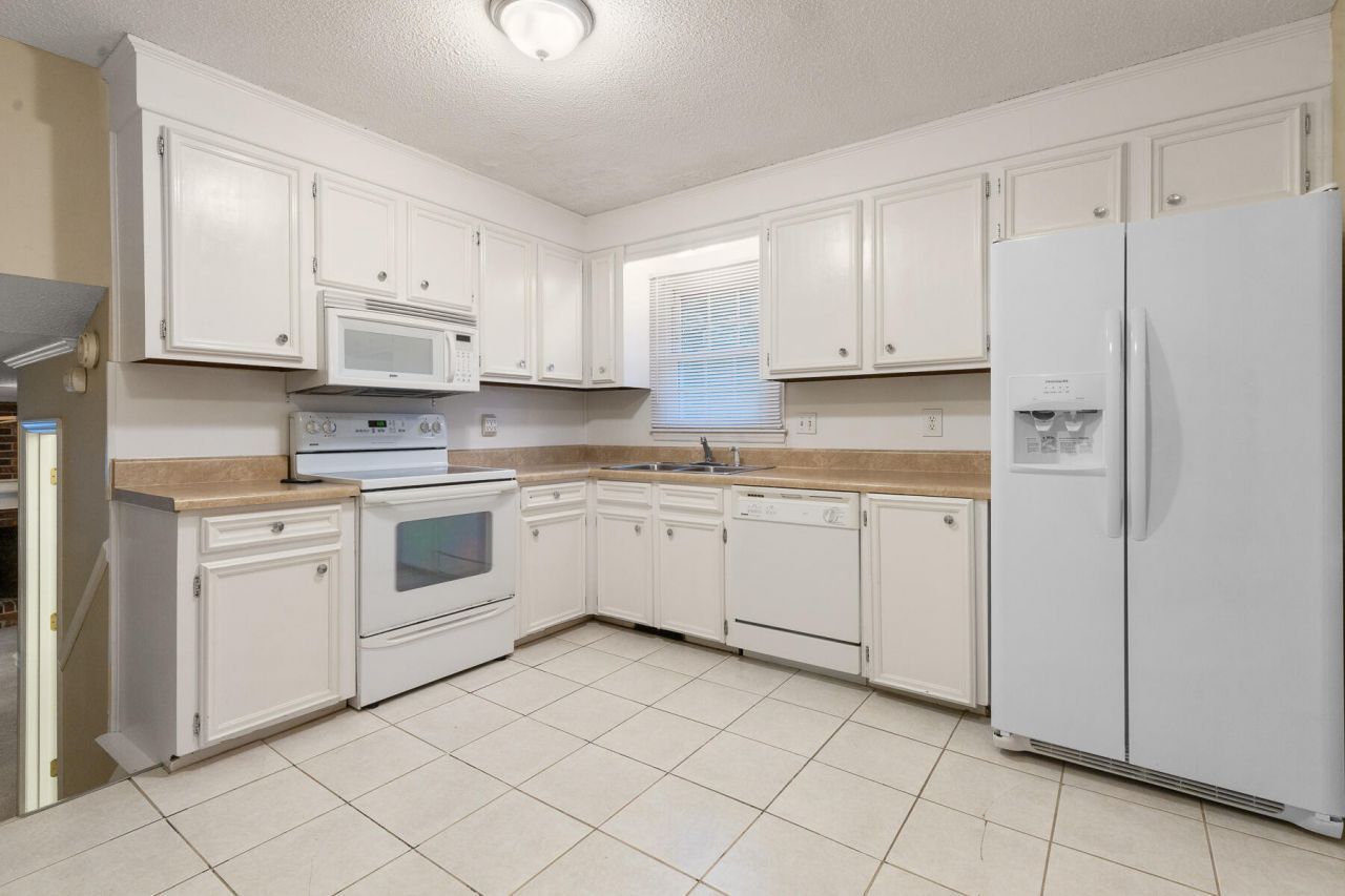 945 Orange Grove Road Photo 7