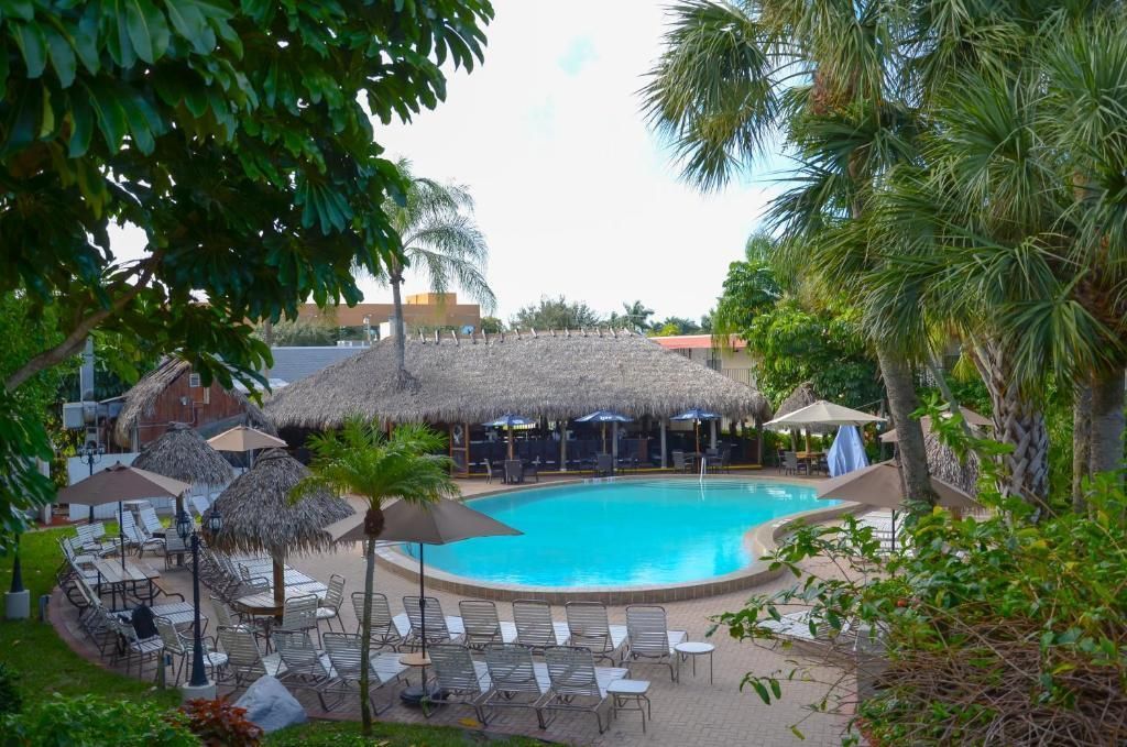 2555 9th Street N, Unit 152, Naples, FL 34103 Photo