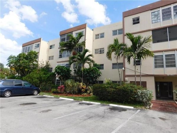 4047 NW 16th St, Unit 406, Fort Lauderdale, FL 33313