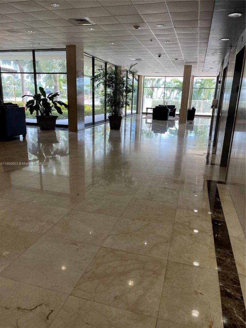 400 Kings Point Dr, Unit 1112, Sunny Isles Beach, FL 33160 Photo