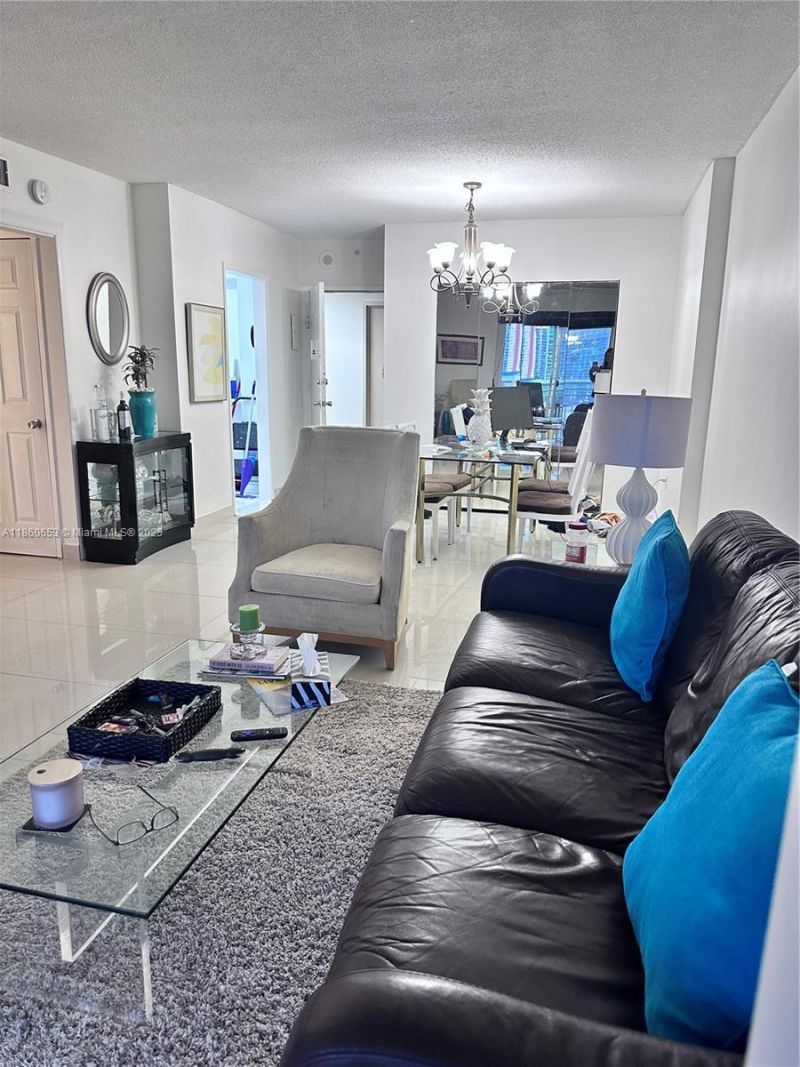 400 Kings Point Dr, Unit 1112, Sunny Isles Beach, FL 33160 Photo