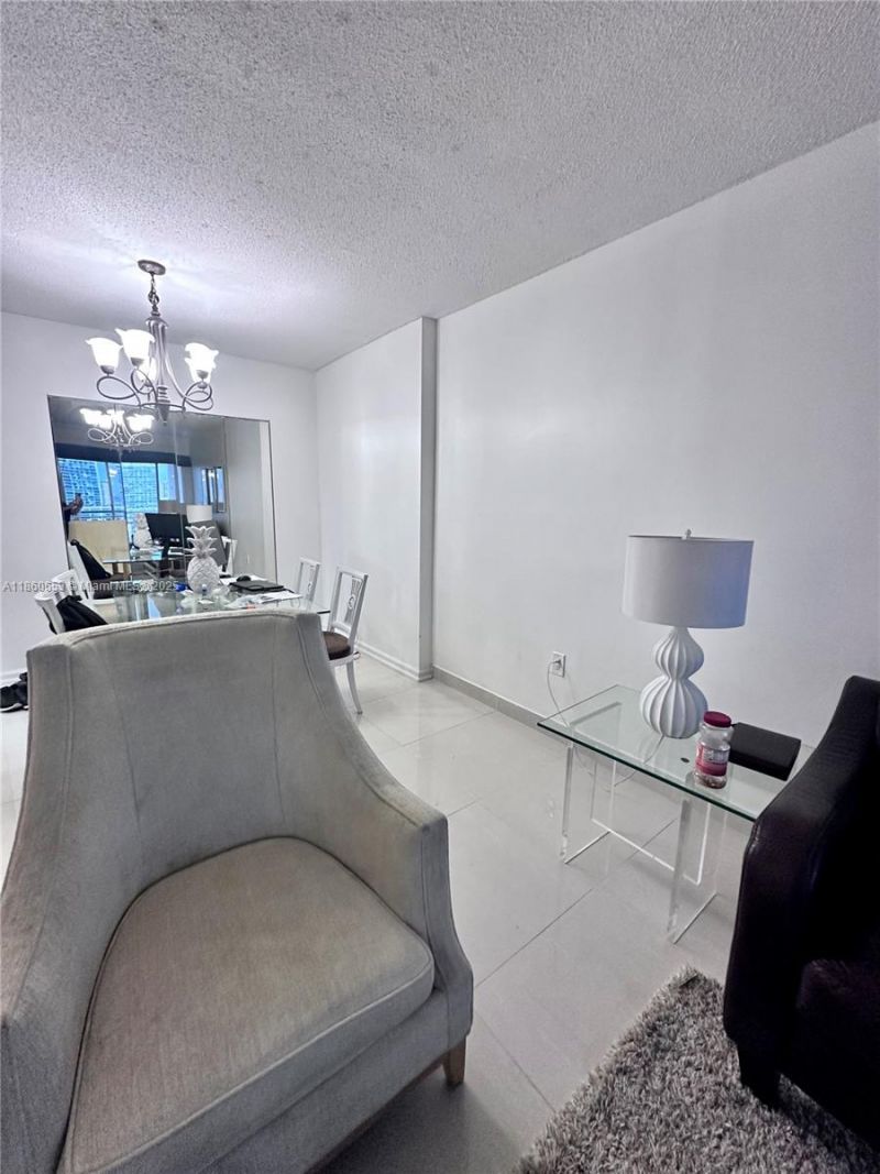 400 Kings Point Dr, Unit 1112, Sunny Isles Beach, FL 33160 Photo
