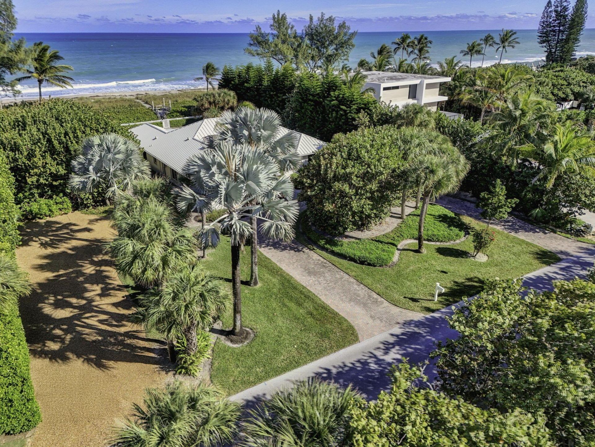 77 N Beach Road, Jupiter Island, FL 33455 Photo