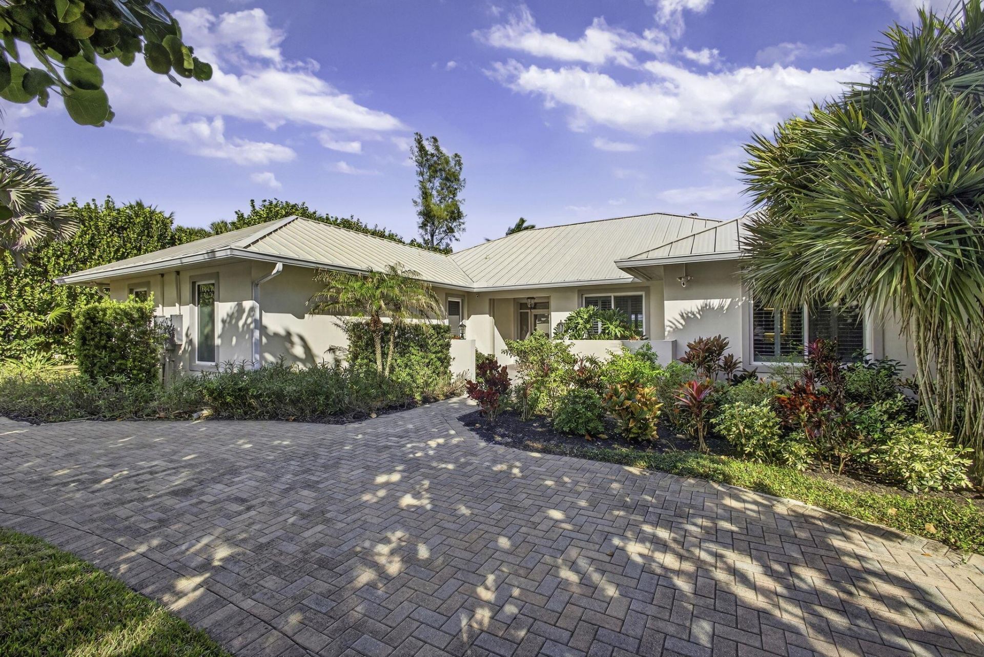 77 N Beach Road, Jupiter Island, FL 33455 Photo