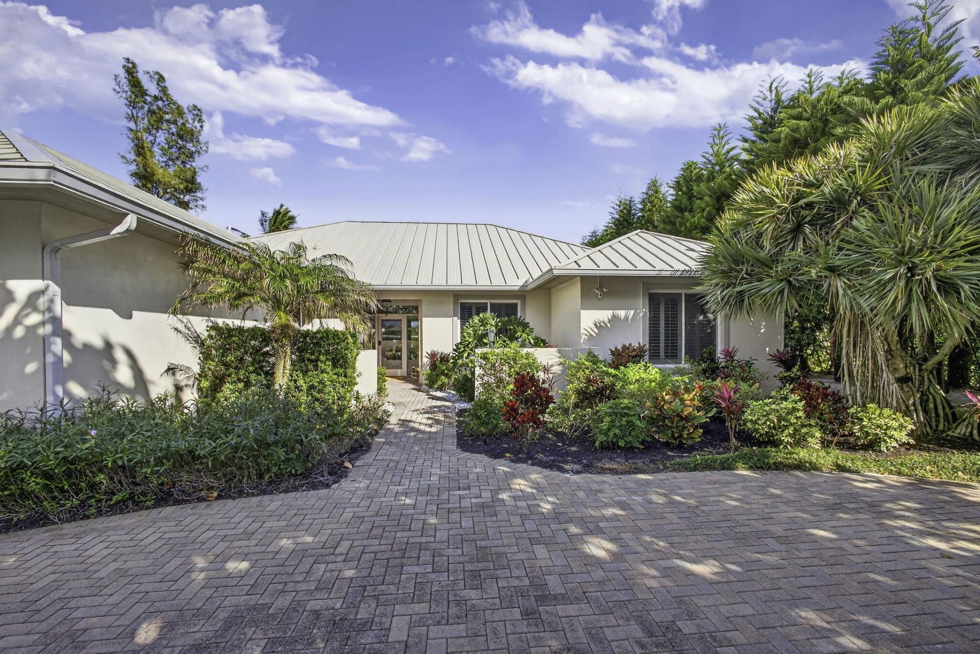 77 N Beach Road, Jupiter Island, FL 33455 Photo