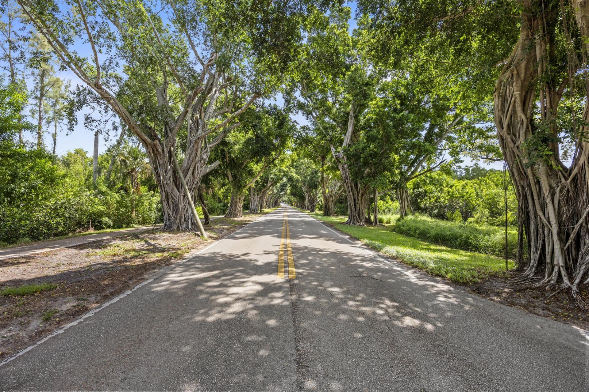 77 N Beach Road, Jupiter Island, FL 33455 Photo