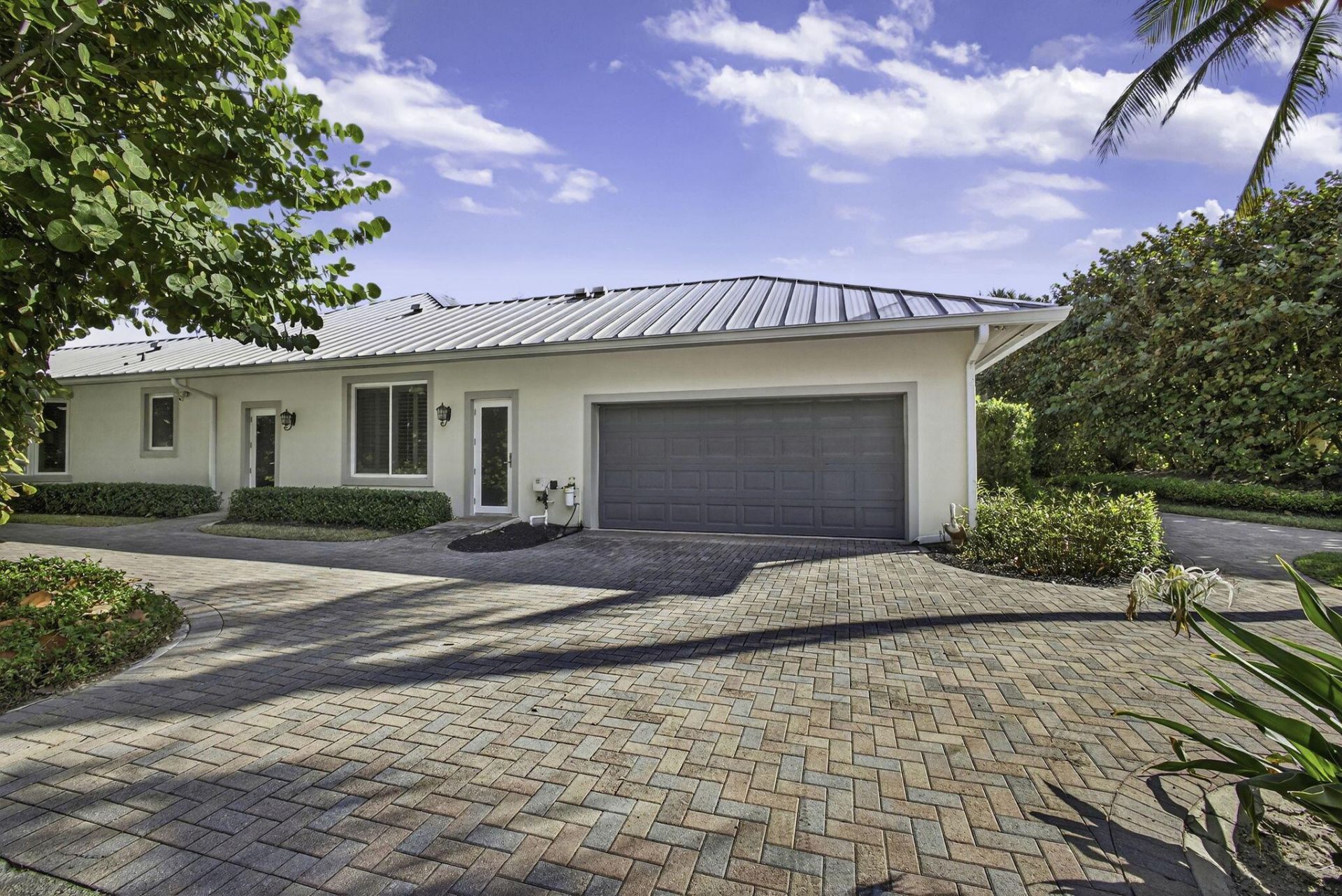 77 N Beach Road, Jupiter Island, FL 33455 Photo