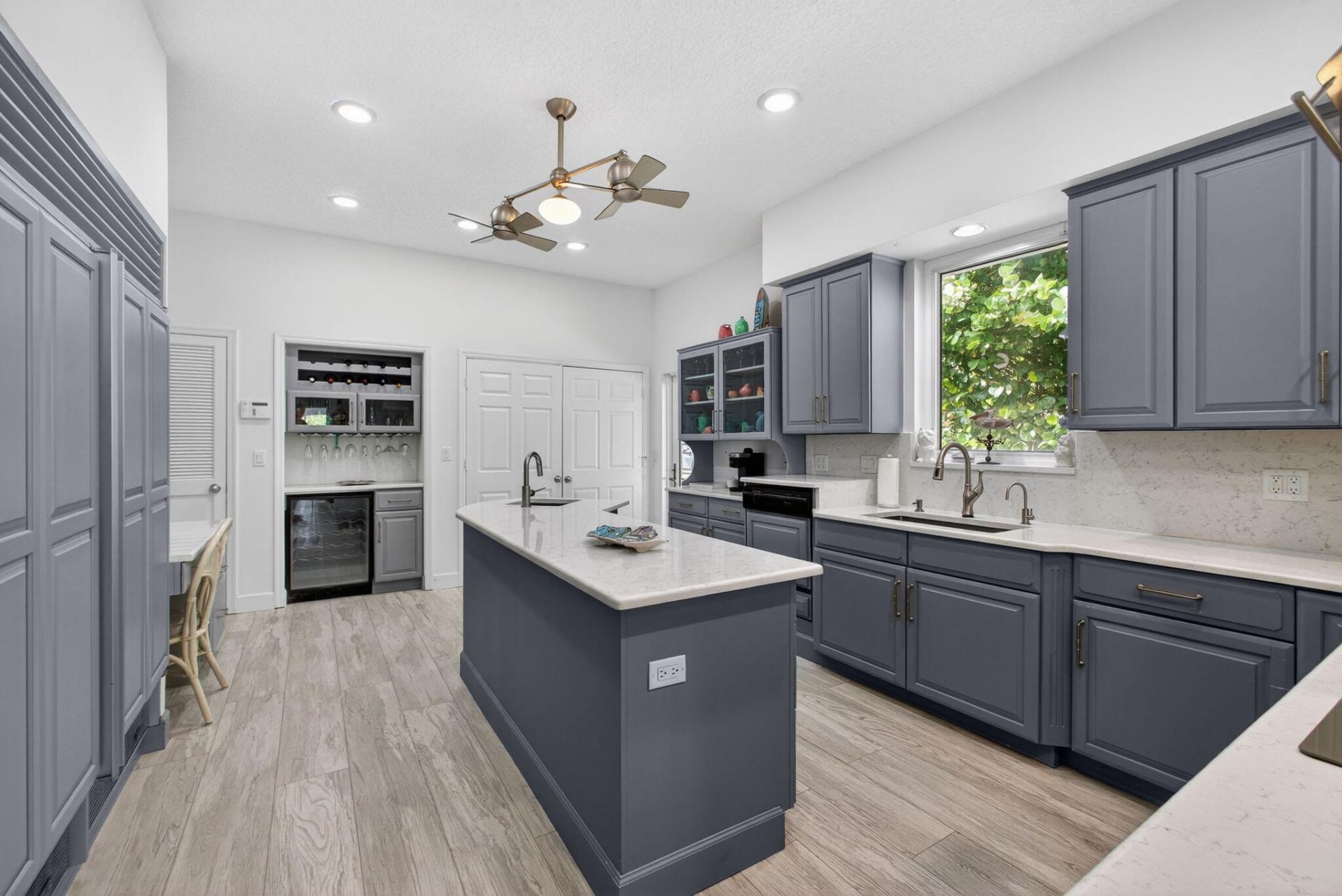 77 N Beach Road, Jupiter Island, FL 33455 Photo