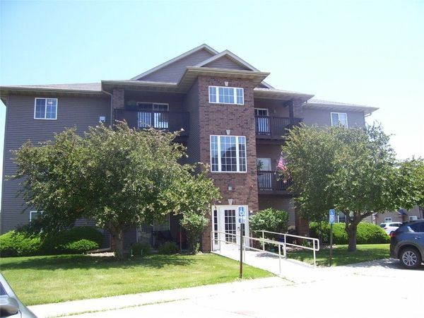 505 Penn Court, Unit 11, North Liberty, IA 52317