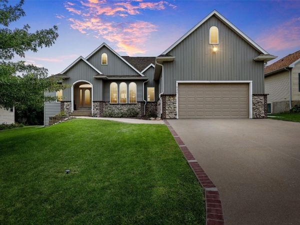 936 Willow Ln, Lisbon, IA 52253