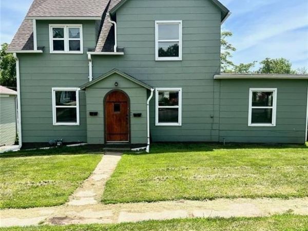 512 E 4th Street, Maryville, MO 64468